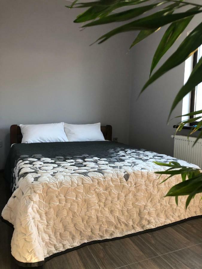 Reef Apartments Одеса Екстериор снимка