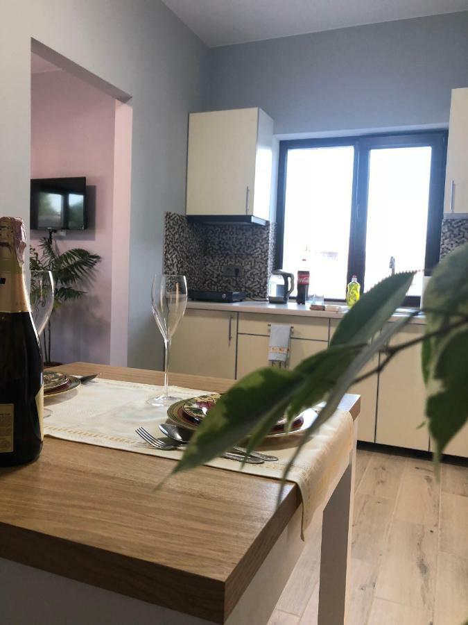 Reef Apartments Одеса Екстериор снимка